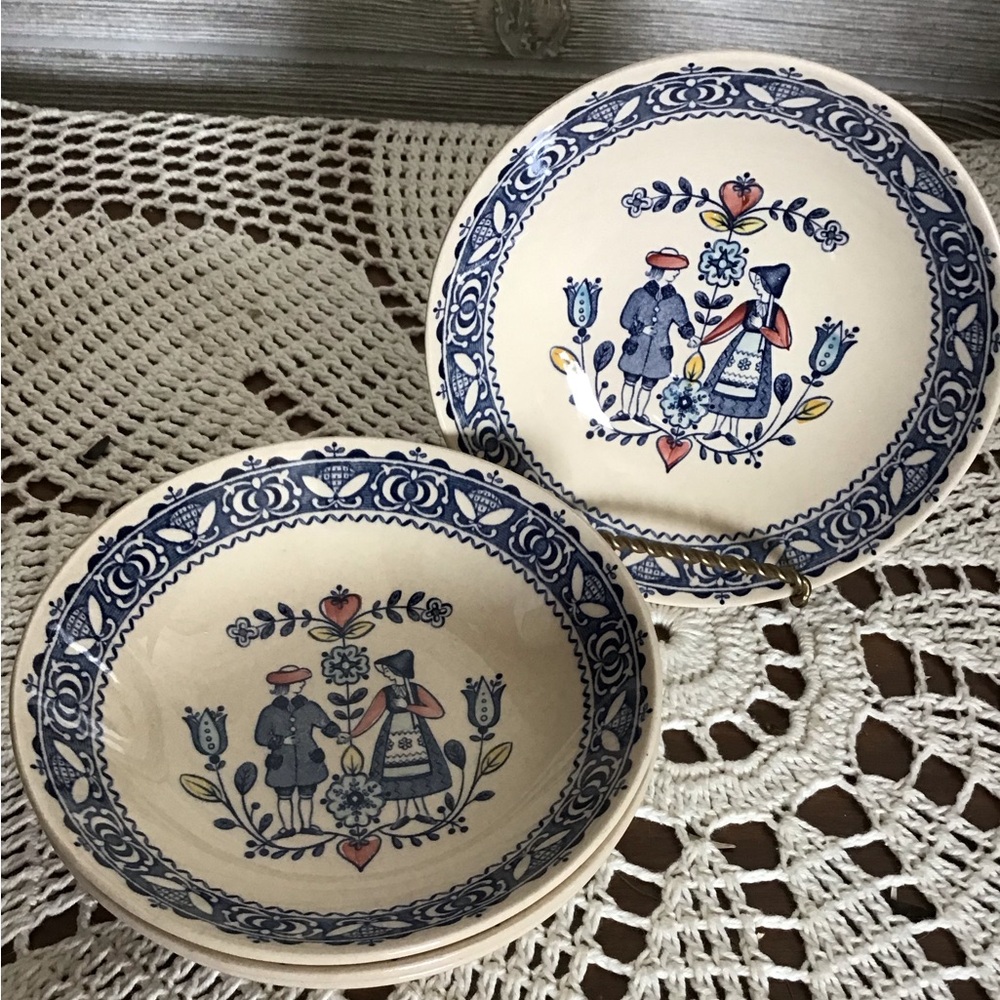 Johnson Bros. hearts and Flowers fruit nappies